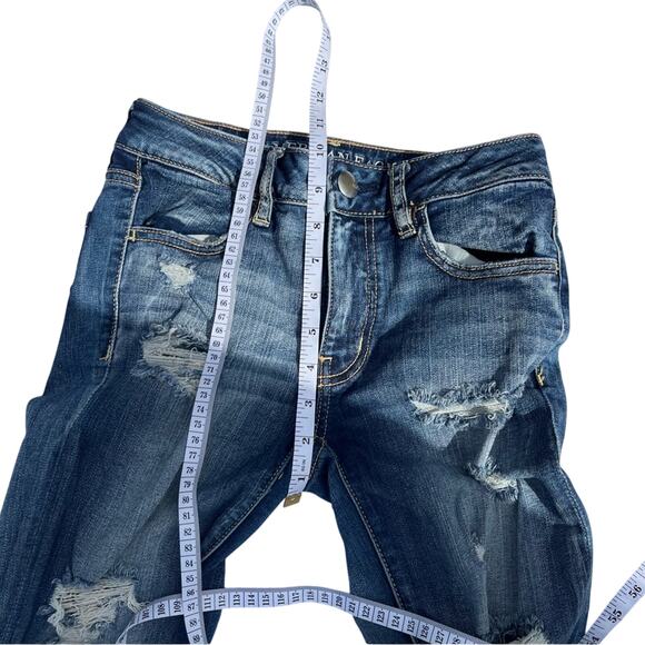 American Eagle Distressed Skinny Jeans Medium Wash Ripped Denim Casual Size 2 - Picture 6 of 7